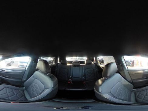 Used 2025 Volkswagen Atlas Cross Sport SE image 44