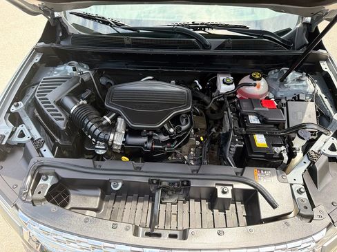 Used 2023 GMC Acadia Denali w/ Denali Technology Package FWD image 35