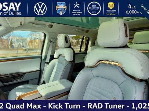 Used 2026 Rivian R1S Premium image 15