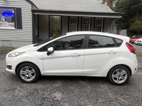 Used 2019 Ford Fiesta SE image 8