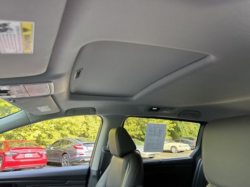 Used 2018 Honda Odyssey EX-L image 7