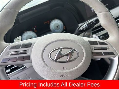 Used 2023 Hyundai Palisade Calligraphy w/ Winter Package FWD image 7