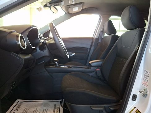 Used 2023 Nissan Kicks SV image 15