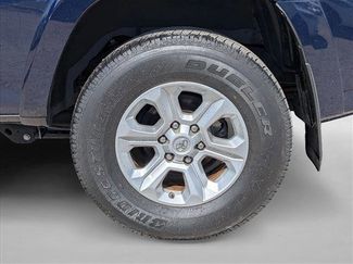 Used 2021 Toyota 4Runner SR5 video 3