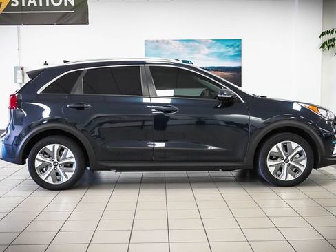 Used 2019 Kia Niro EX Premium FWD image 5