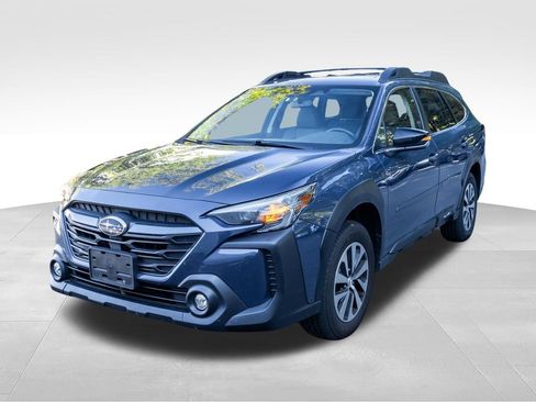 Used 2024 Subaru Outback Premium AWD/4WD image 8