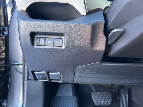 Used 2025 Toyota RAV4 XLE image 16