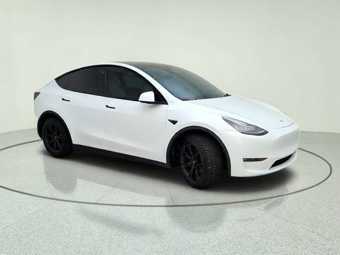 Used 2021 Tesla Model Y Long Range AWD/4WD image 5