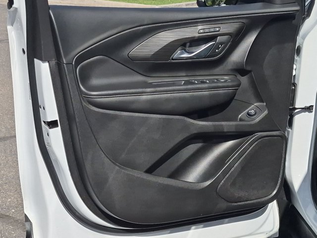 Certified 2023 GMC Terrain SLT FWD image 11
