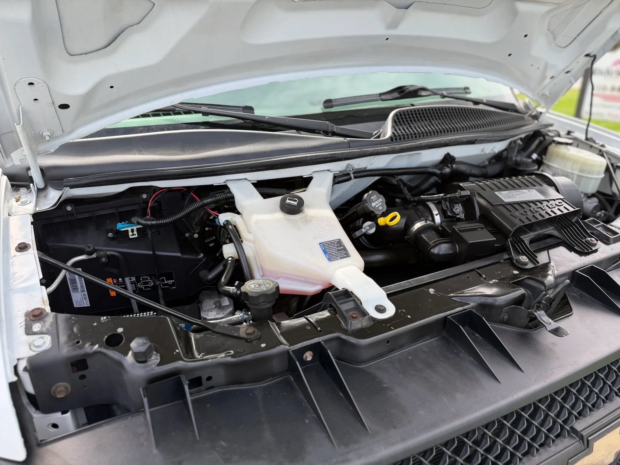 Used 2017 Chevrolet Express 2500 RWD image 36