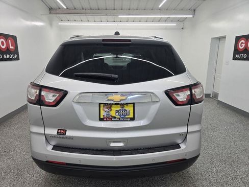 Used 2017 Chevrolet Traverse LT FWD image 5