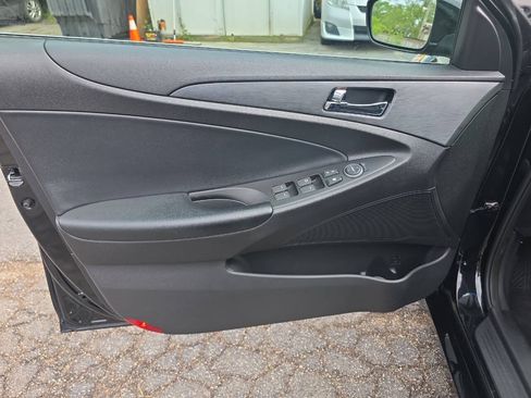 Used 2013 Hyundai Sonata SE FWD image 9