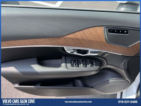 Certified 2025 Volvo XC90 B5 Plus w/ Protection Package Premier image 17