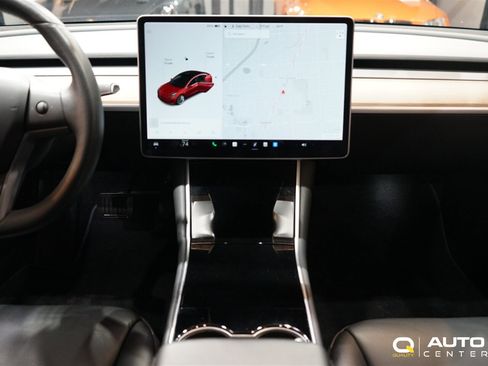 Used 2019 Tesla Model 3 Long Range image 17