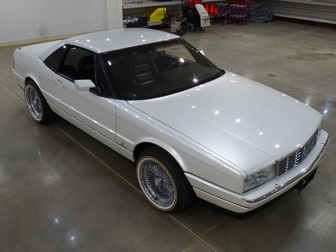 Used 1991 Cadillac Allante FWD image 20