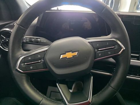 Used 2026 Chevrolet Equinox LT AWD/4WD image 17