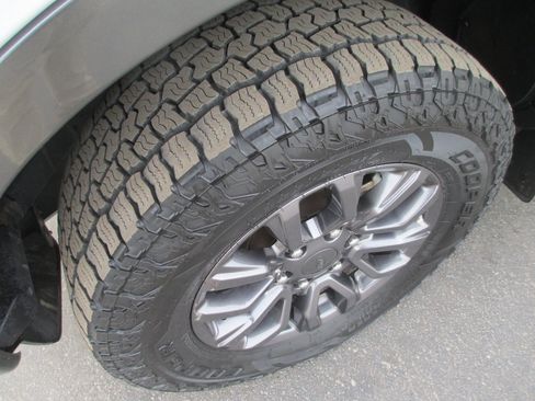 Used 2019 Ford Ranger Lariat w/ Equipment Group 501A Mid image 12