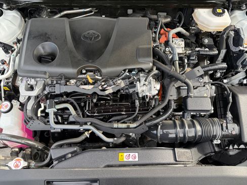 Used 2025 Toyota Camry LE FWD image 31