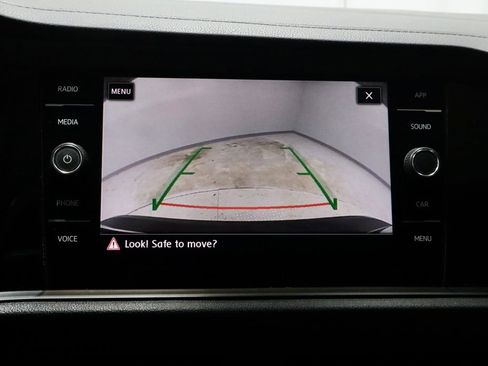 Used 2019 Volkswagen Jetta SEL FWD image 2