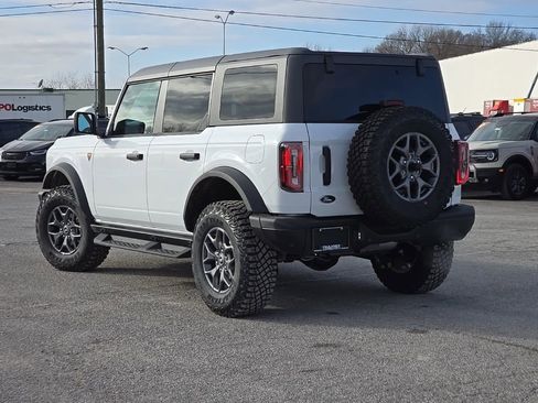 New 2025 Ford Bronco Badlands image 5