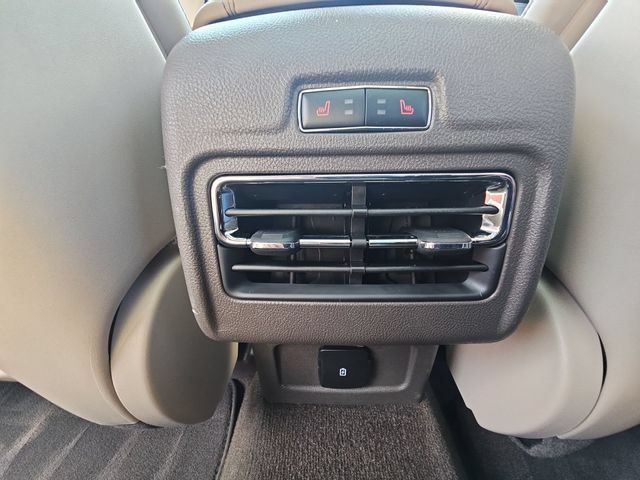 Used 2022 Lincoln Corsair AWD w/ Premium Package image 24