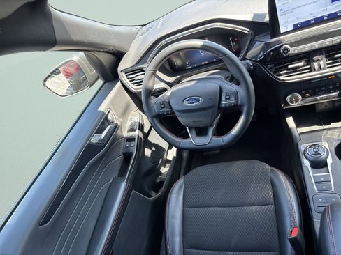 Used 2025 Ford Escape ST-Line AWD/4WD image 25