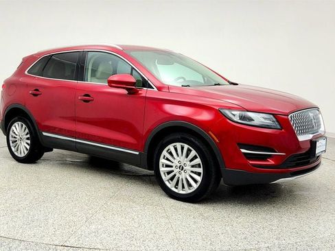 Used 2019 Lincoln MKC Premiere image 2