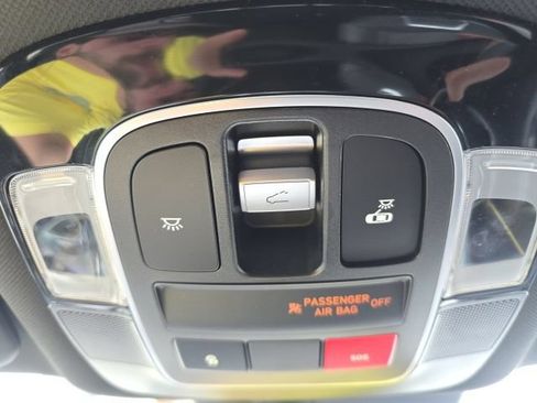 Used 2023 Hyundai Santa Cruz Limited AWD/4WD image 22