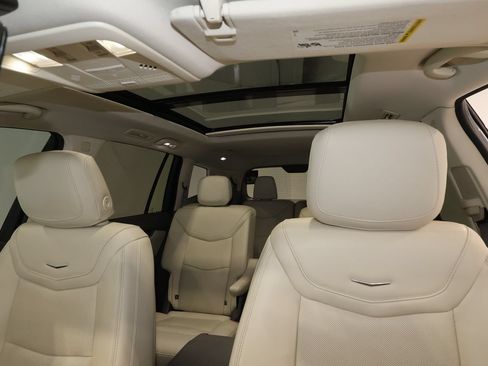 Used 2023 Cadillac XT6 Premium Luxury w/ Technology Package AWD/4WD image 19