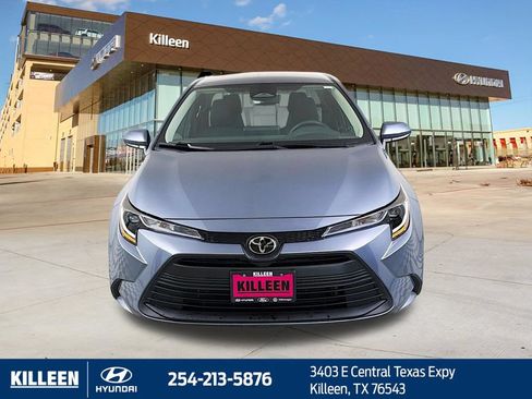 Used 2023 Toyota Corolla LE FWD image 2