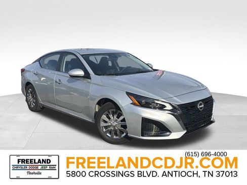 Used 2023 Nissan Altima 2.5 S image 1