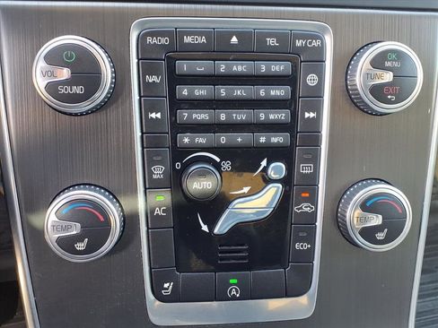 Used 2016 Volvo V60 T5 Premier image 5