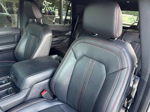 Used 2024 Ford Expedition Limited RWD image 26