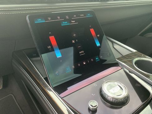 Used 2025 Cadillac Escalade Premium Luxury w/ LPO, Floor Liner Package image 18