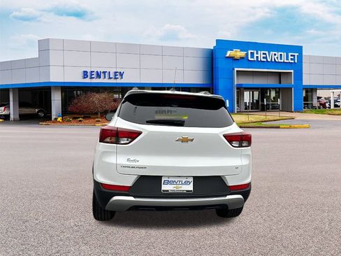 Used 2023 Chevrolet TrailBlazer LT w/ Convenience Package image 4