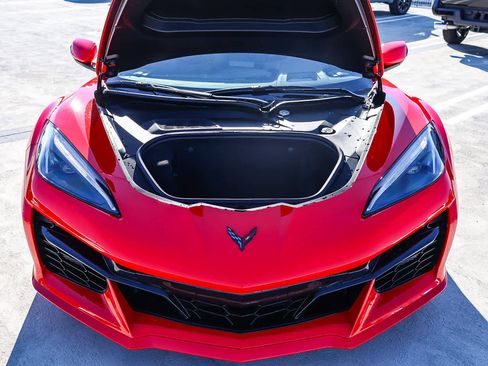 Used 2025 Chevrolet Corvette Z06 image 39