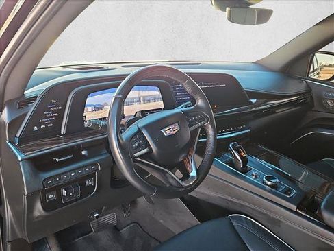 Used 2023 Cadillac Escalade ESV Premium Luxury w/ Performance Package image 10