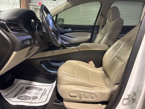 Used 2020 Buick Enclave Premium w/ Sun and Sites Package image 15