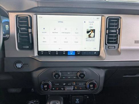 Certified 2025 Ford Bronco Outer Banks AWD/4WD image 15