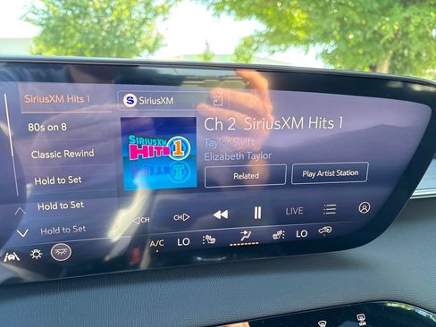 New 2026 Buick Enclave Sport Touring w/ Power Package FWD image 28