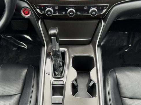 Used 2018 Honda Accord Touring image 29