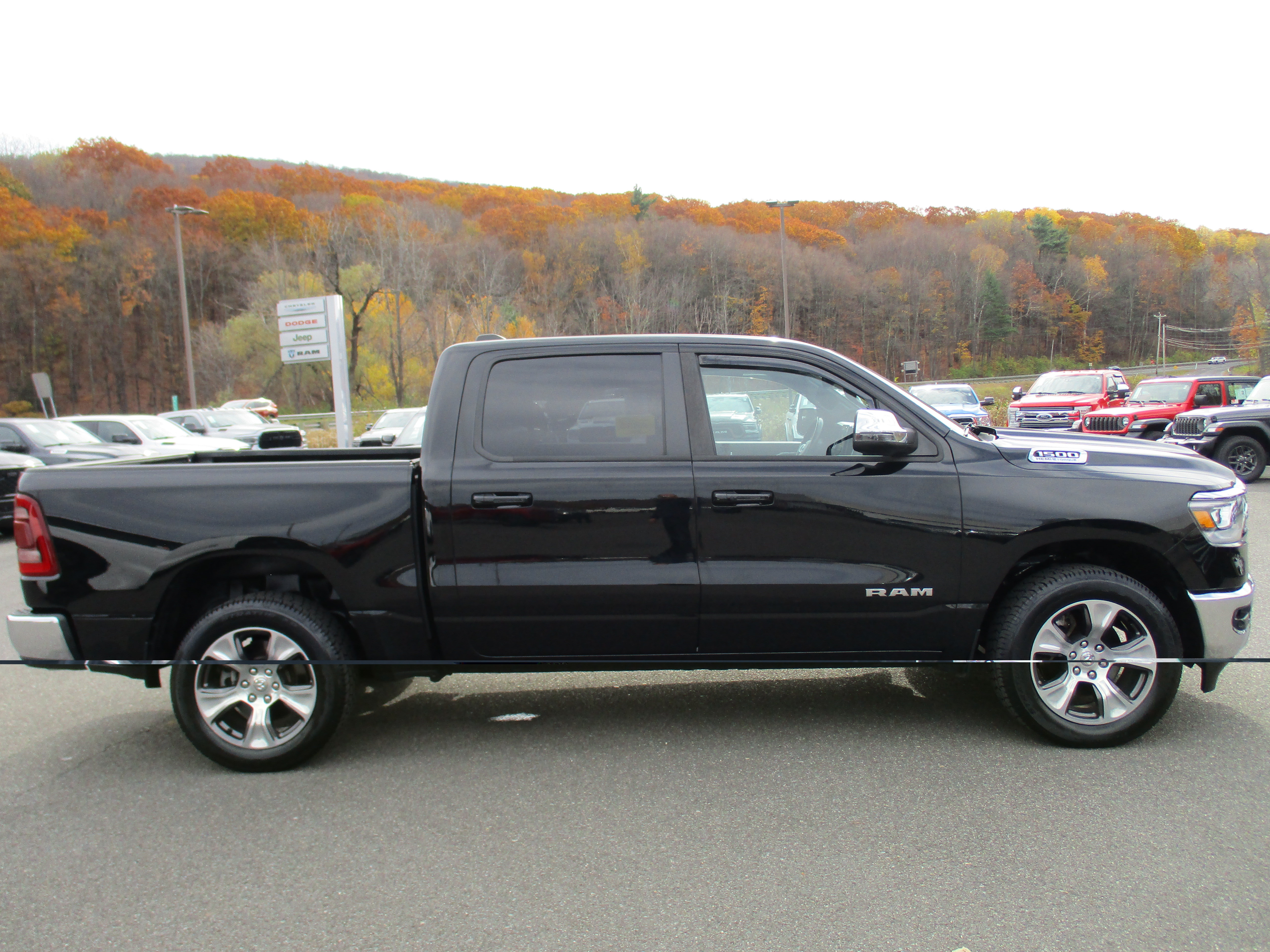 Certified 2023 RAM 1500 Laramie AWD/4WD image 4
