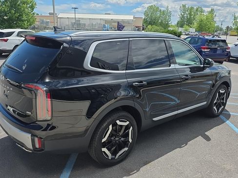 Certified 2023 Kia Telluride EX w/ EX Captain's Chair Package AWD/4WD image 9