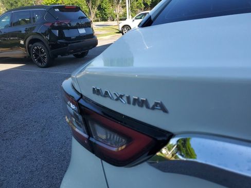 Certified 2023 Nissan Maxima Platinum w/ Sport Mat Group FWD image 7