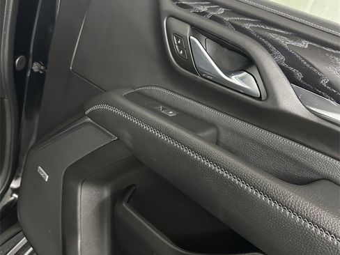 Used 2023 GMC Yukon XL Denali image 42