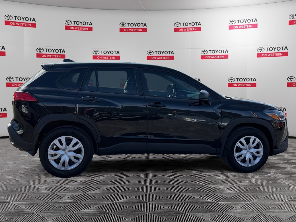Used 2023 Toyota Corolla Cross L AWD/4WD image 4