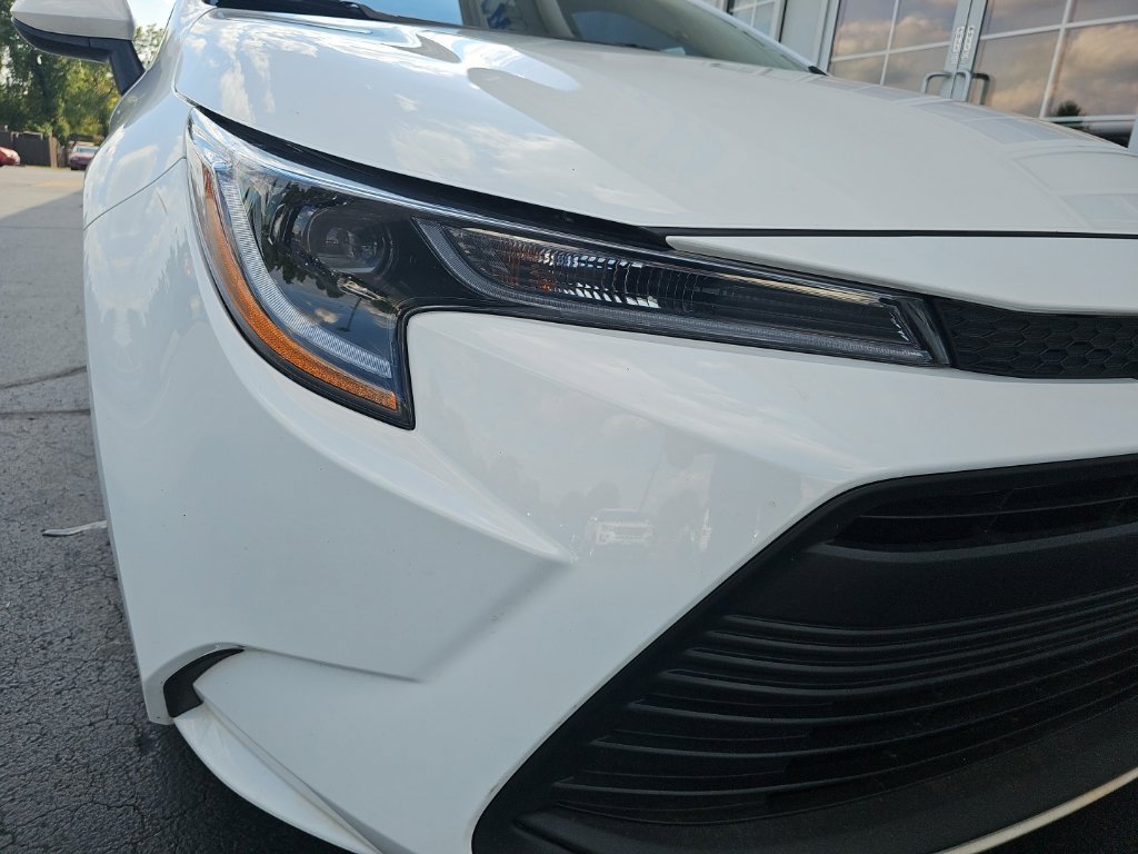 Used 2025 Toyota Corolla LE FWD image 7