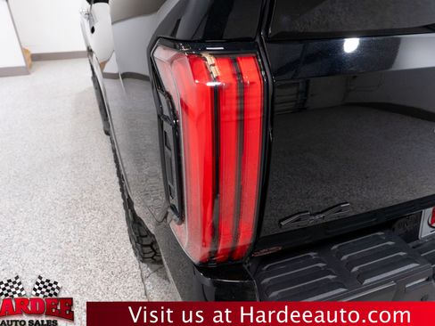 Used 2024 Toyota Tundra Limited AWD/4WD image 9