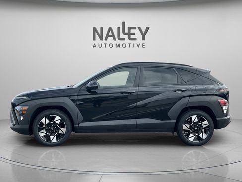 Certified 2024 Hyundai Kona SEL w/ Convenience Package image 2