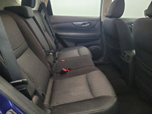 Used 2018 Nissan Rogue S image 19